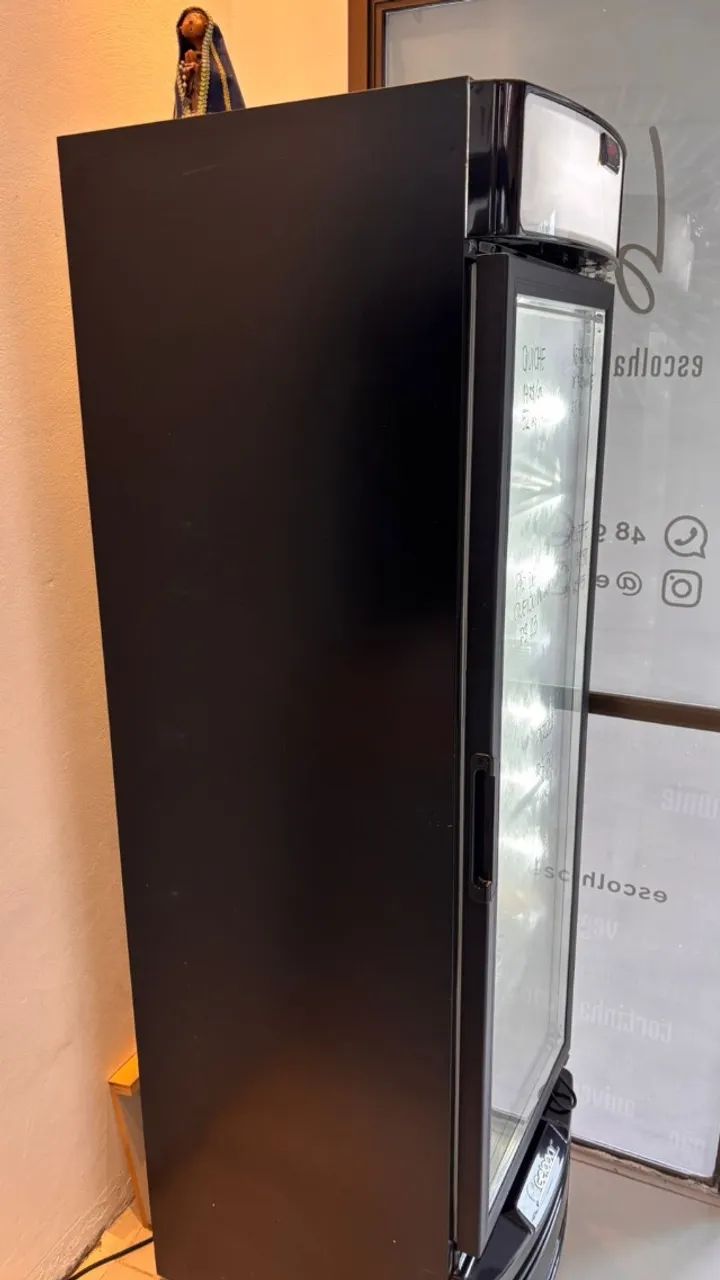 剥製　 Freezer expositor Gelopar GLDF 315 - Gastronomia e Hotelaria