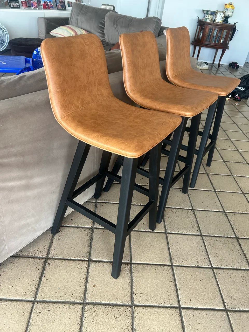Cadeira banqueta alta couro - Foto 2
