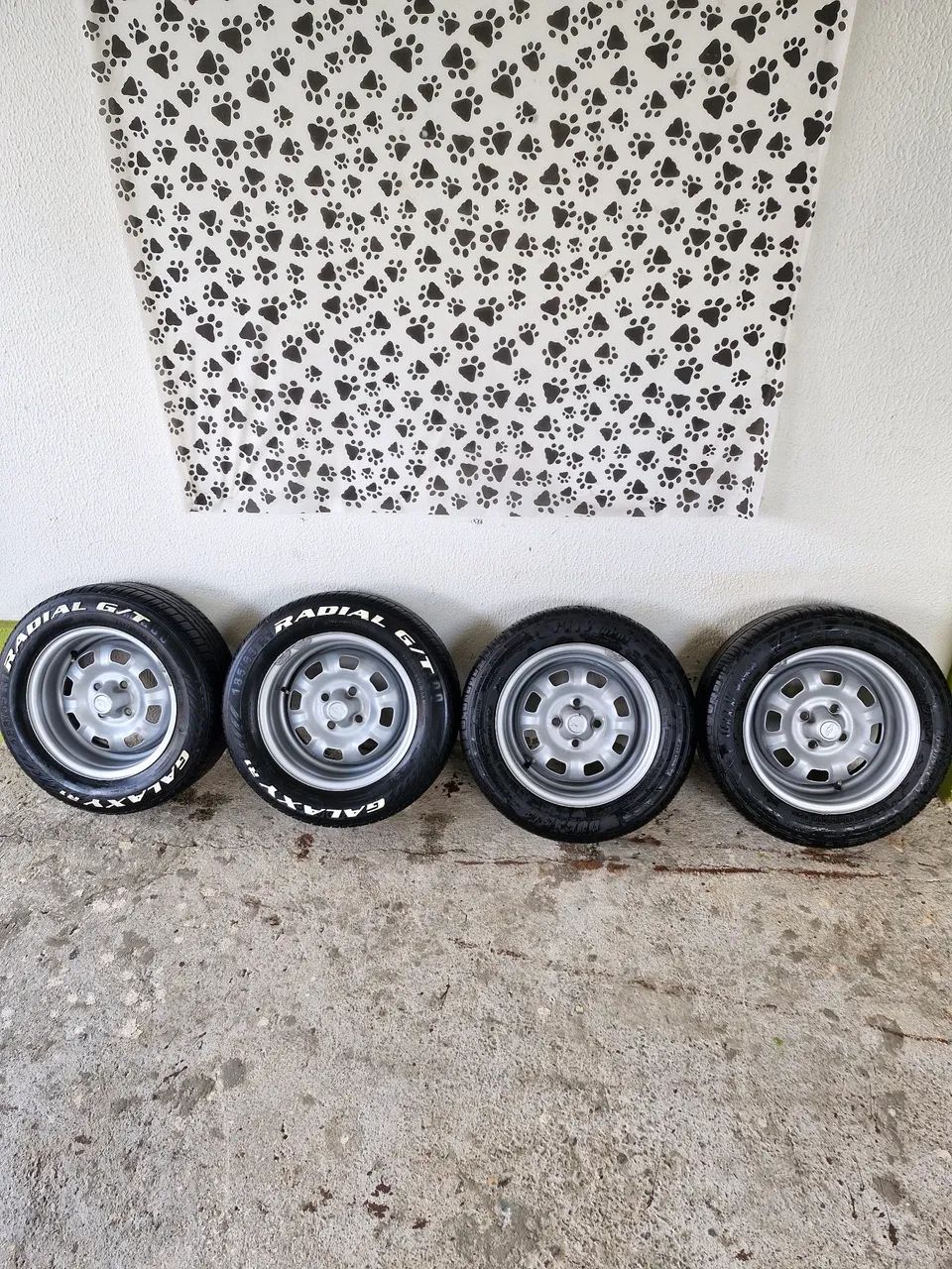 Rodas Chevette ARO 14 4x100 com Pneus ótimos - Foto 2