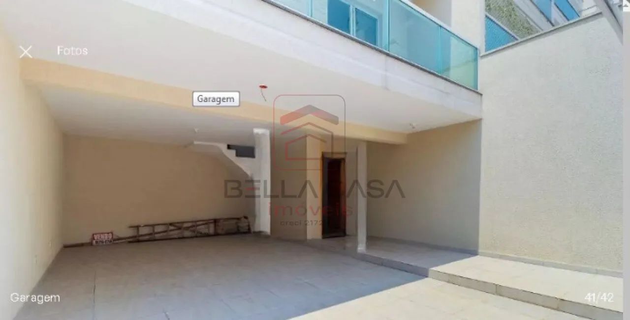 Casa à venda com 102m², 2 quartos e 4 vagas
