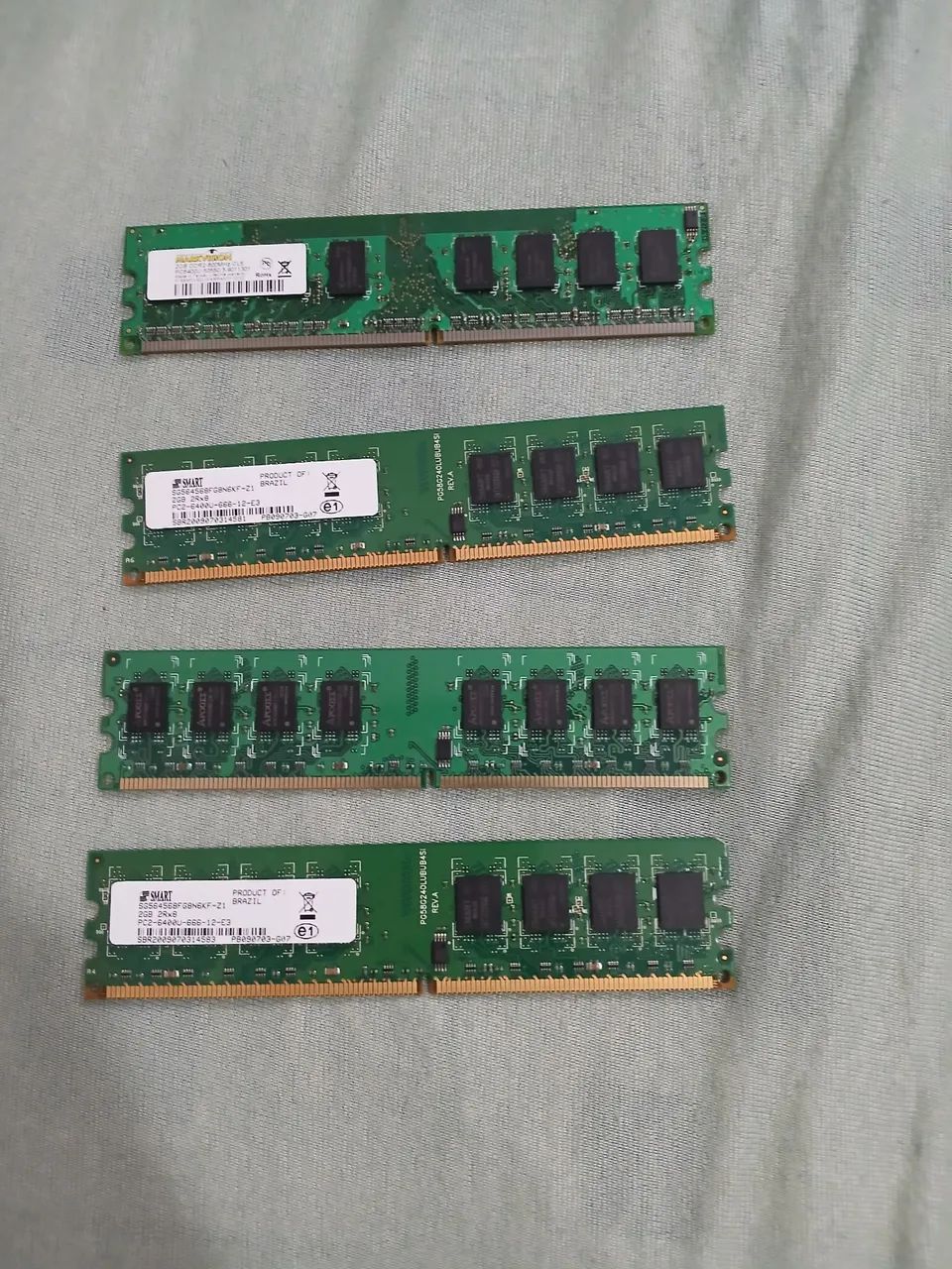 Memórias ram 2gb e 50 reais cada