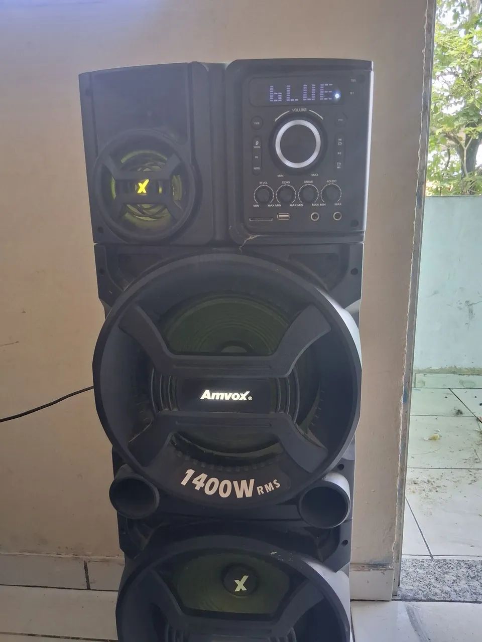 Vendo caixa de som amvox 