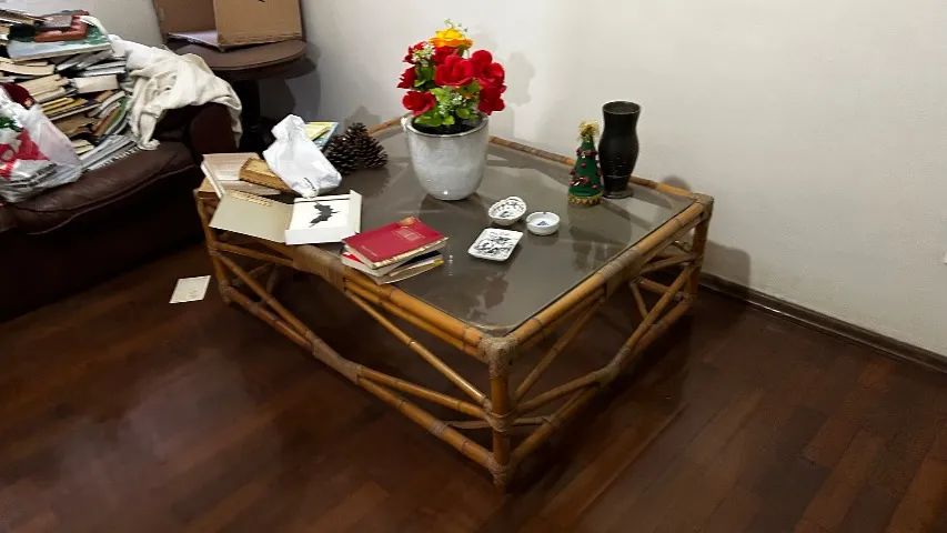 Mesa de cetro de bambu e vidro antiga 