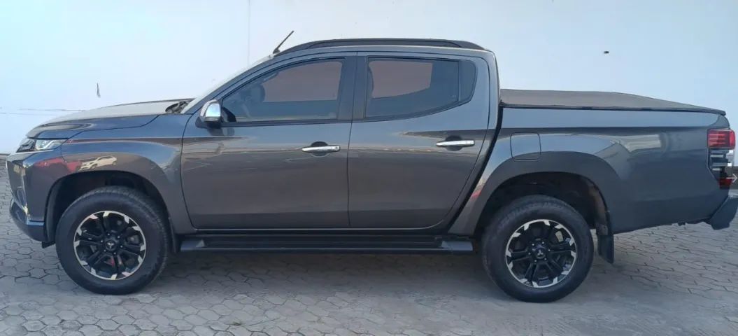 Mitsubishi L200 2023