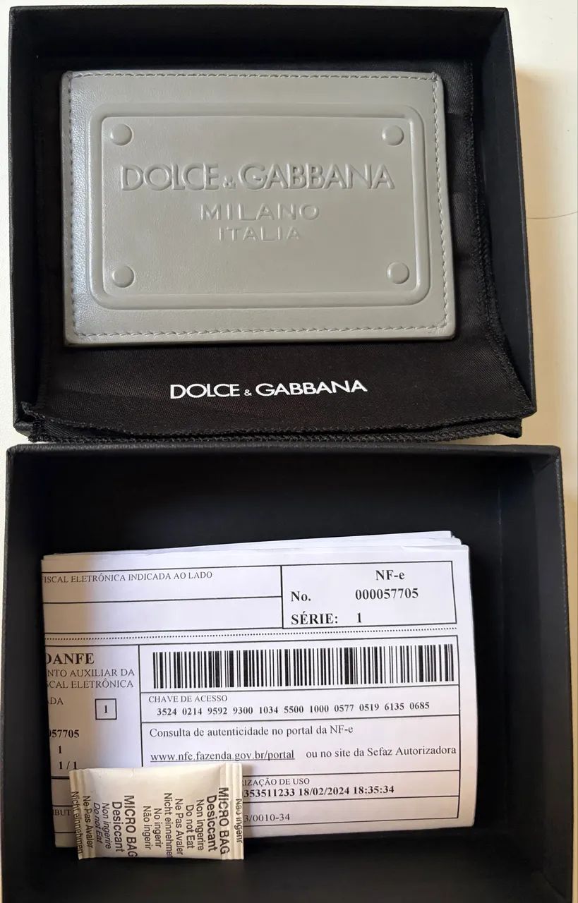 Portão cartão Dolce&Gabbana - Foto 2