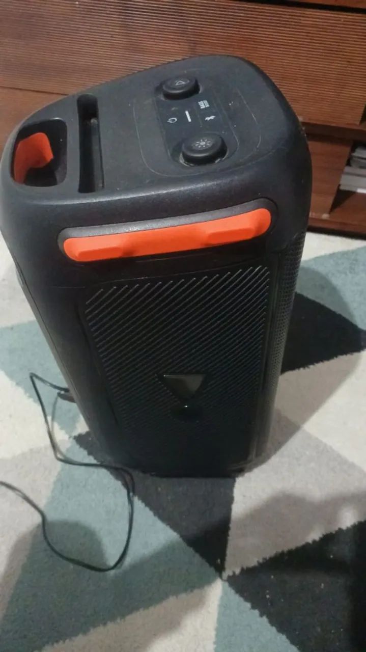 Venda em perfeito estado de uso caixa original da JBL .aceito proposta  - Foto 3