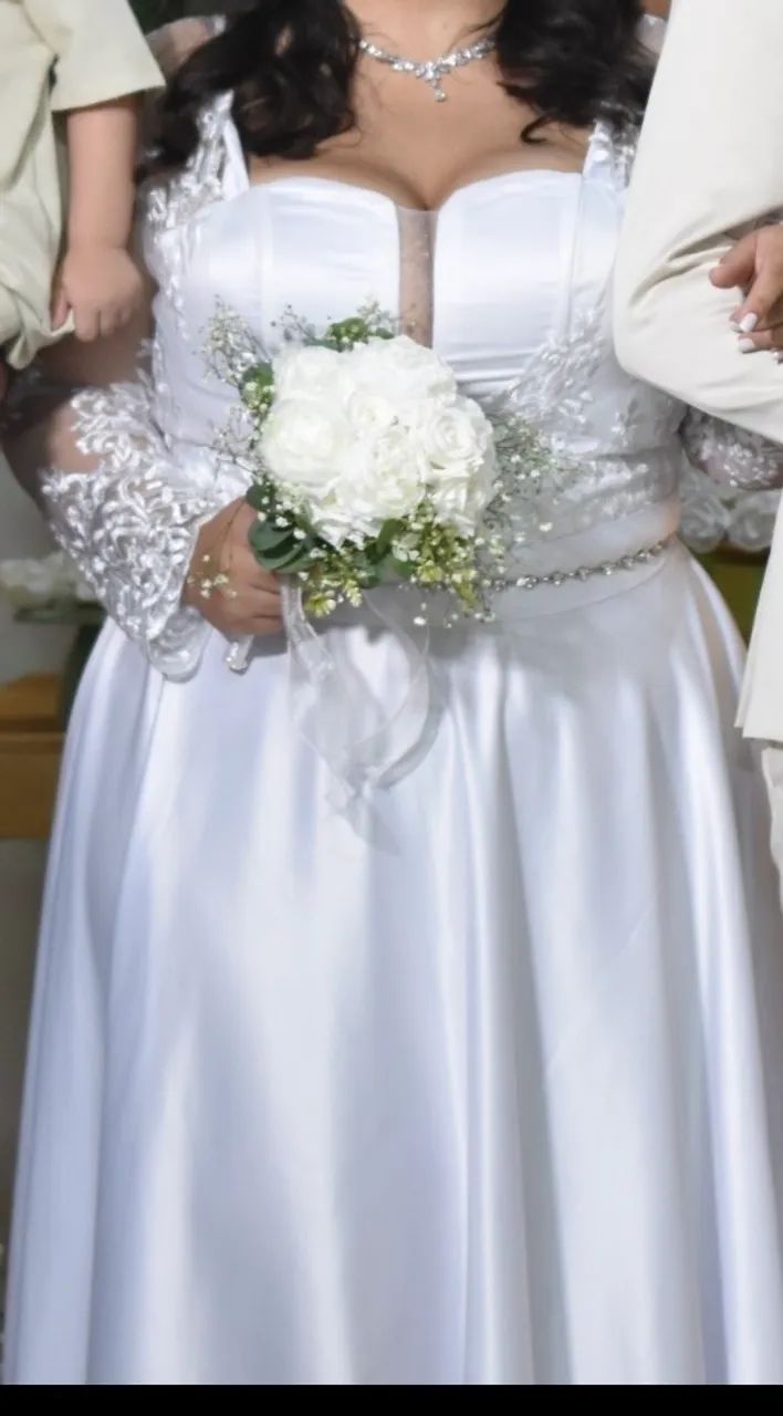 Vestido de noiva plus usado  - Foto 4