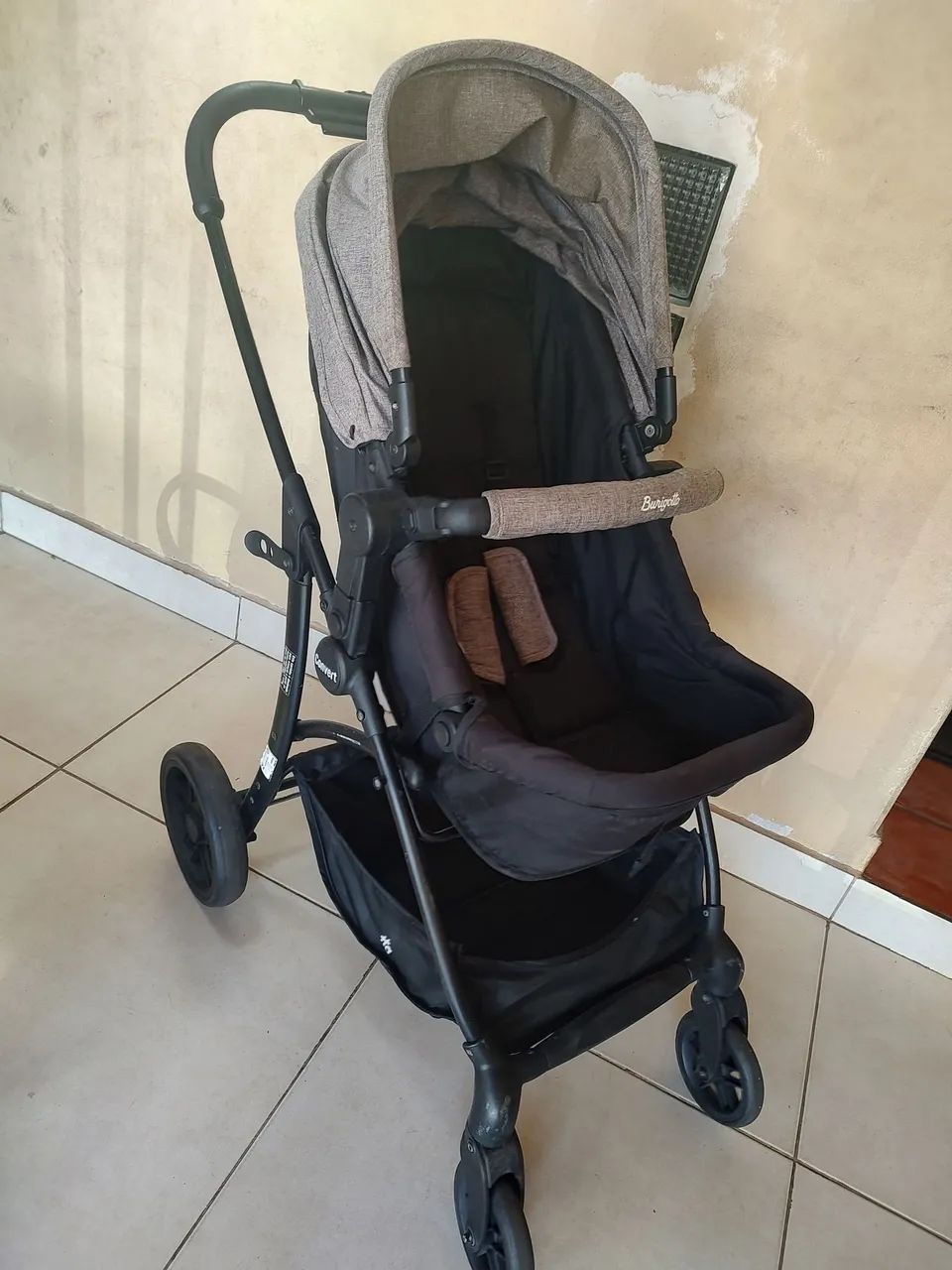 Carrinho, bebê conforto e base Burigotto  - Foto 2