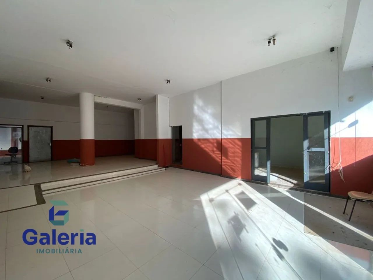 Salão comercial para alugar, 290m² - Vila Tibério