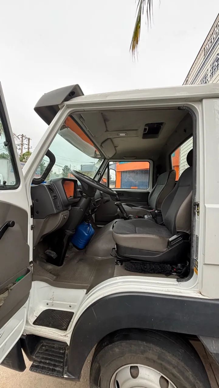 VW 10160 2018 baixo km  - Foto 2