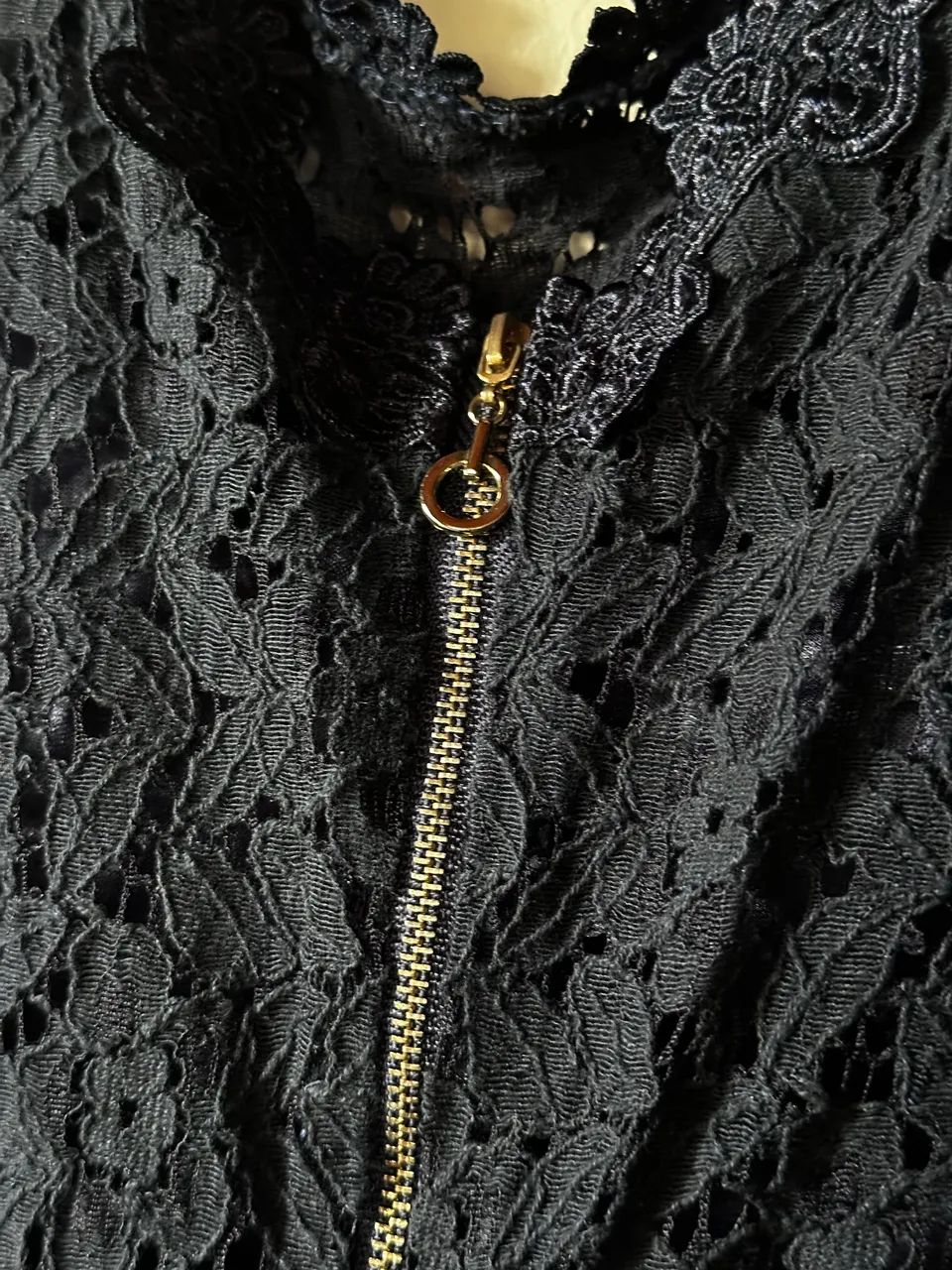 Vestido Longo Azul de Renda com Detalhes em Strass ? Elegante e Sofisticado - Foto 4