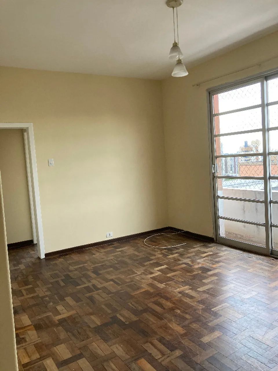 APARTAMENTO DE 2 QUARTOS NO CENTRO - Foto 2