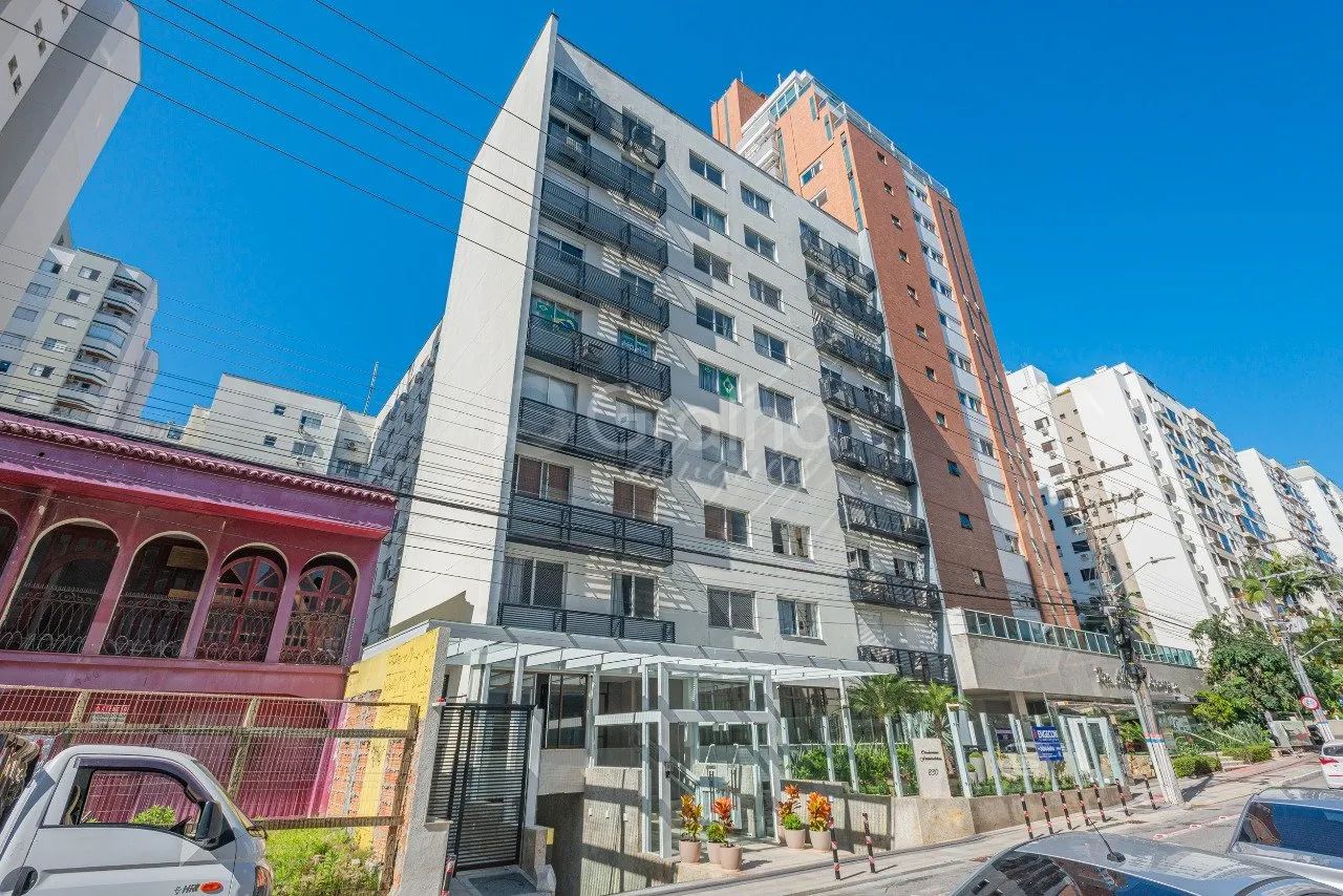 Mobiliado com 2 quartos no Centro de Florianópolis
