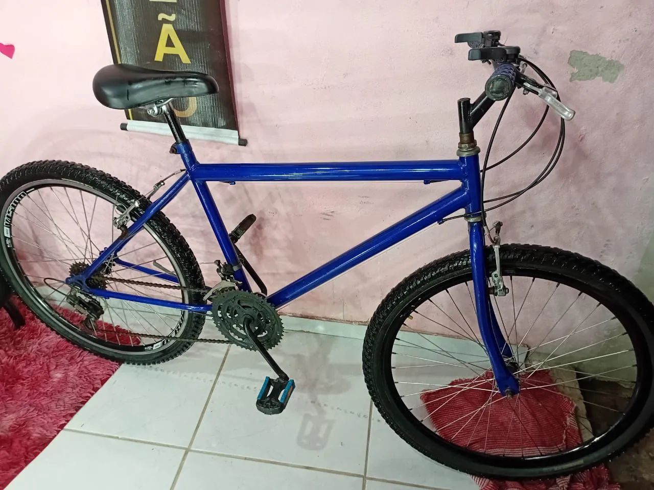 Bicicleta aro 26 de macha novinha 