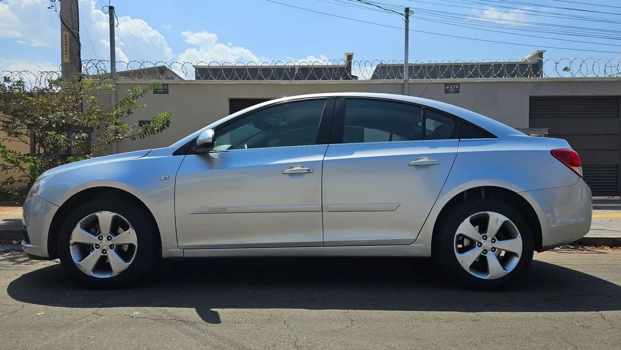 Chevrolet Cruze CRUZE LT 1.8 16V FlexPower 4p Aut. 2014