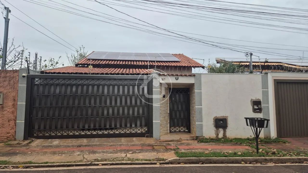 CASA 2 SUÍTES - JARDIM PANAMA
