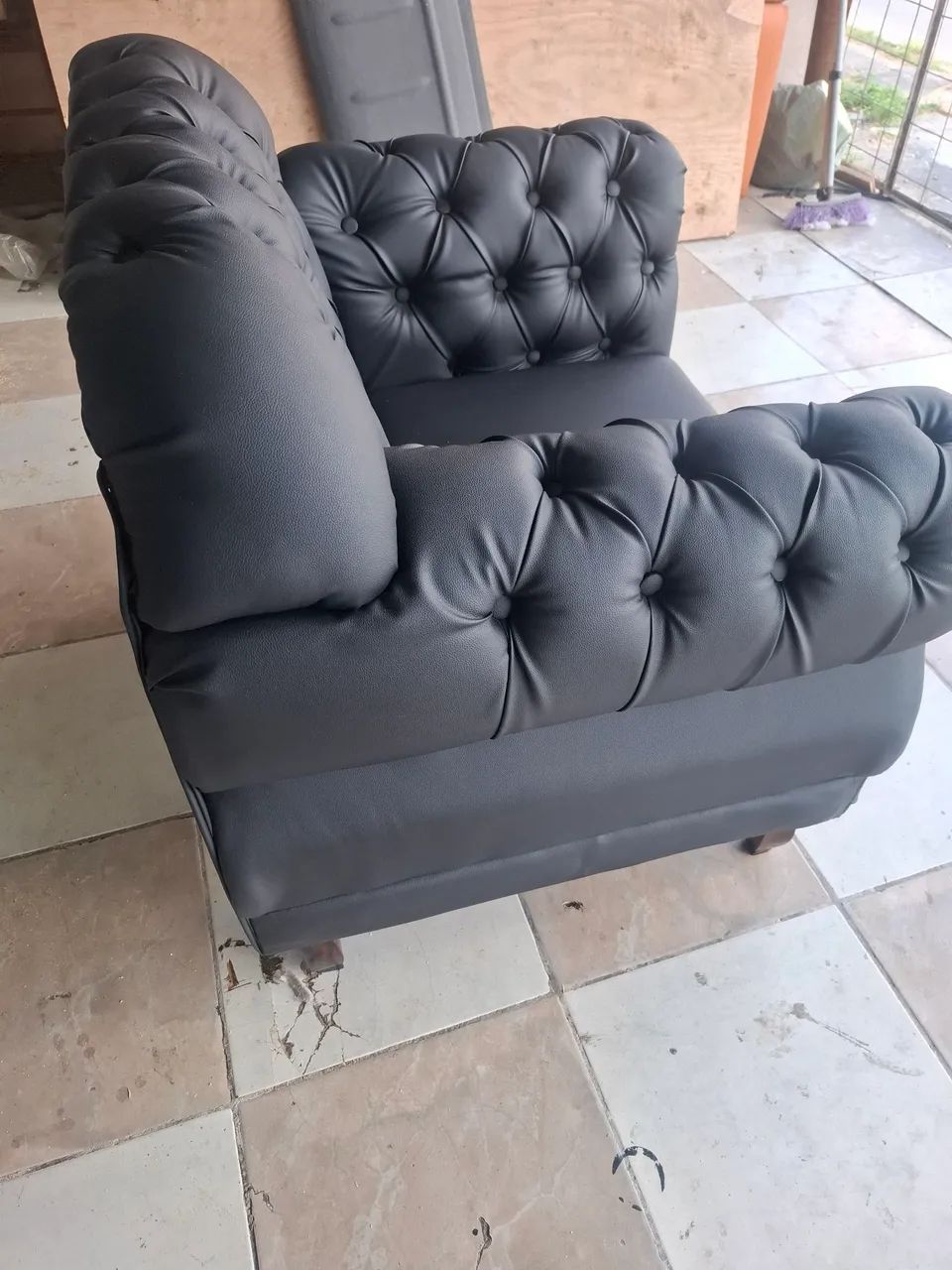 Sofa capitonê fazemos por encomenda  - Foto 4
