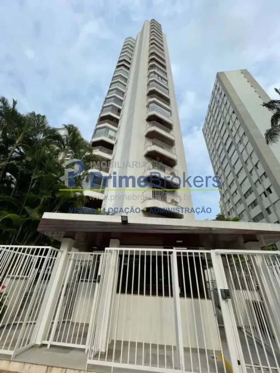Apartamento Amplo e Sofisticado em Moema ? 177m², 3 Suítes e 3 Vagas - Foto 2