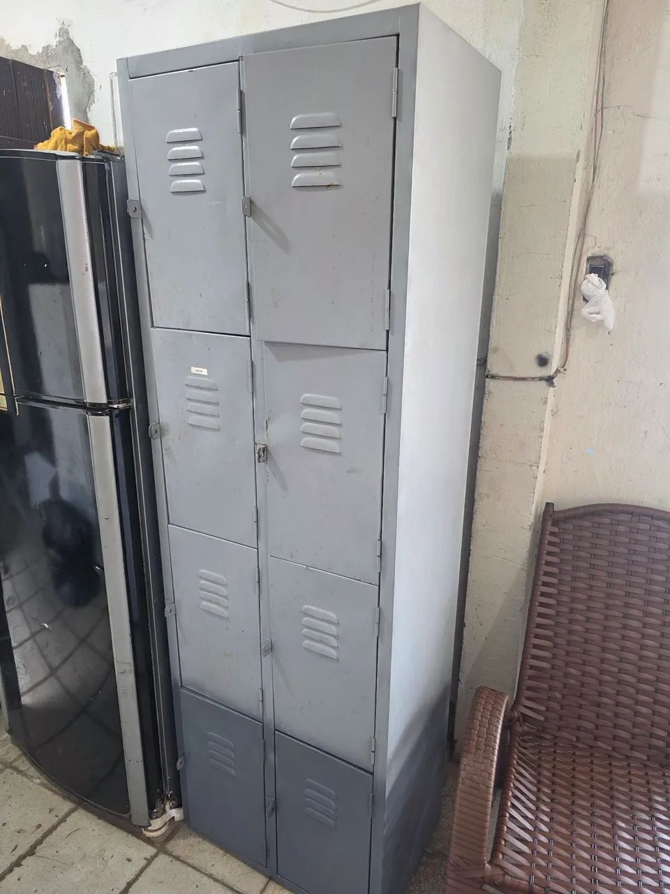 Armario de aço com 8 portas usado  - Foto 2