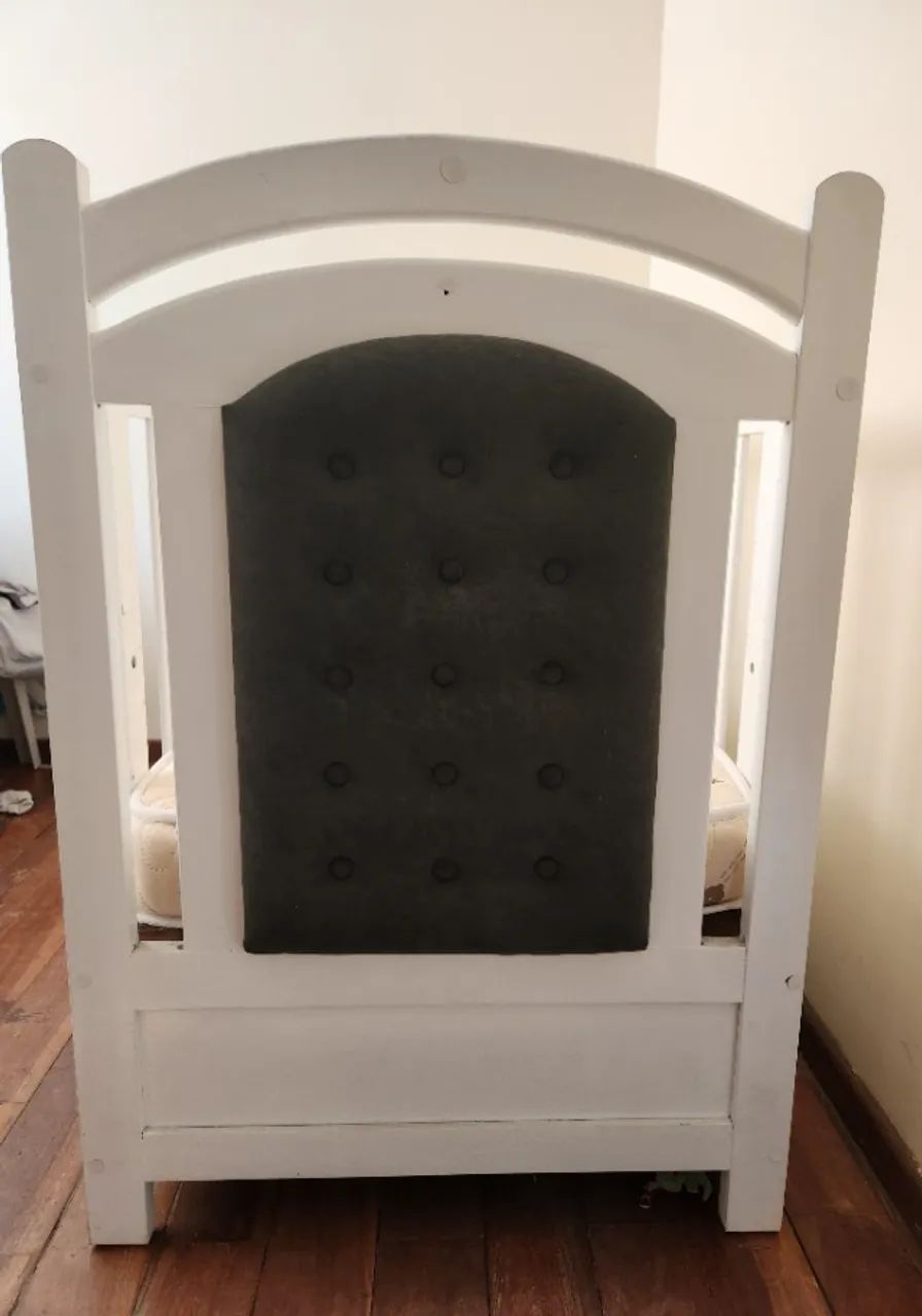 berço em madeira -  juntamente com berco SEM CUSTO: Dossel de parede + véu longo + colchao - Foto 4