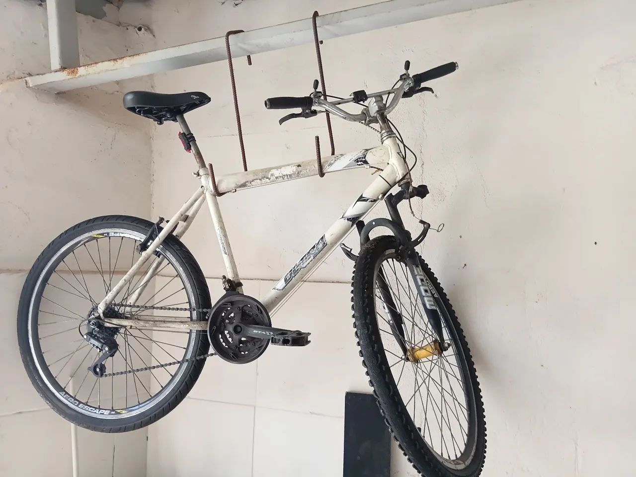 Estou vendendo uma bicicleta ? aro 26  - Foto 2