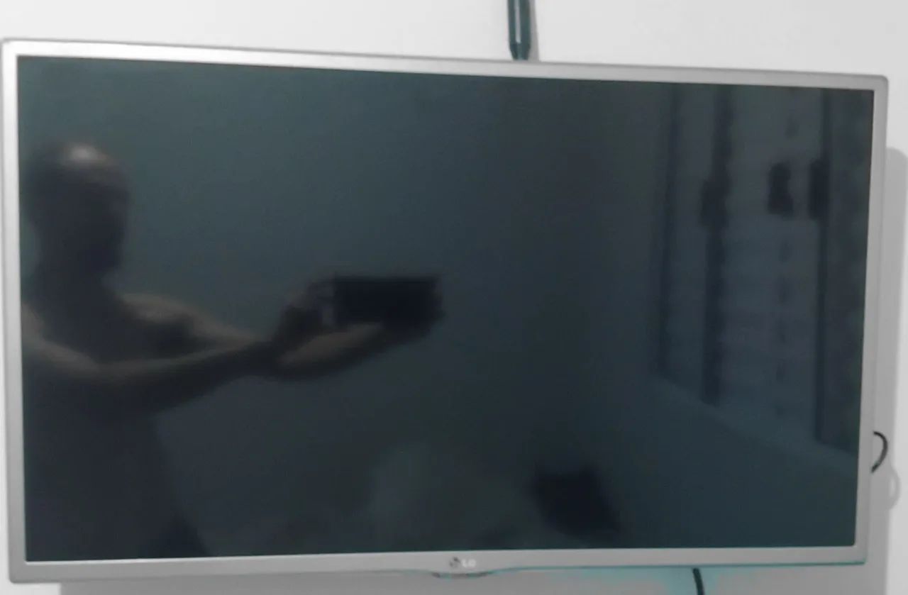 TV- LG 32° LED com Controle - Foto 2
