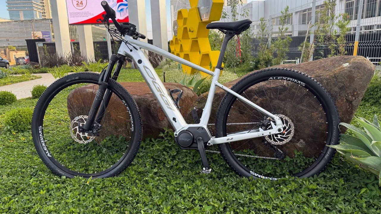Bicicleta Oggi 8.2