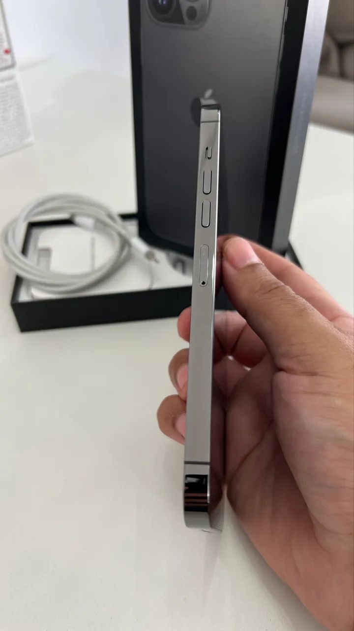 Iphone 13 pro max 128 GB - Novíssimo, zerado! - Celulares e