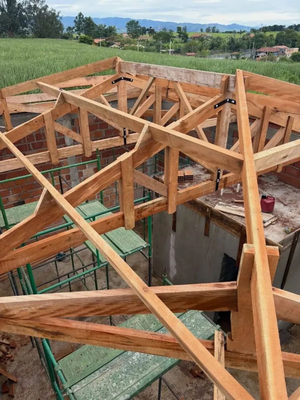 Telhados carpinteiro,pedreiro