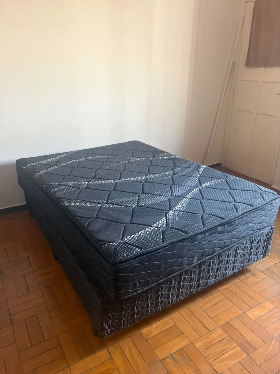 Cama de casal semi nova  - Foto 4