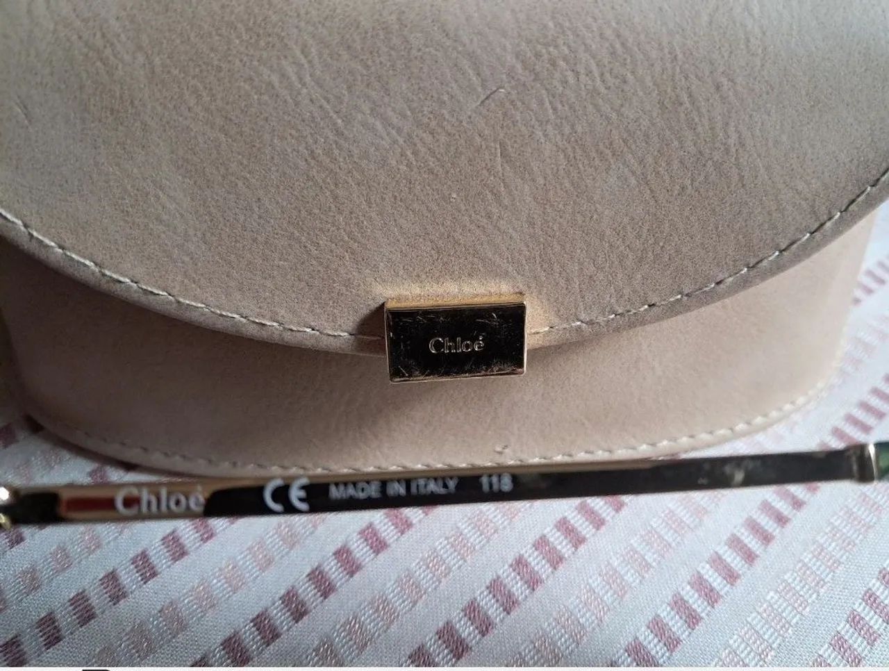 Óculos Chloé perfeito estad  acompanha caze caze - Foto 4