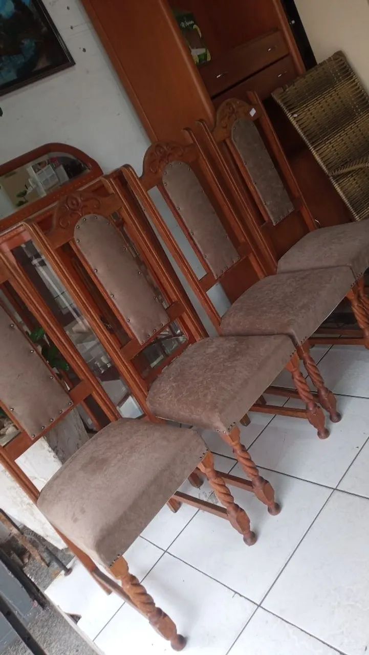Jogo de cadeiras