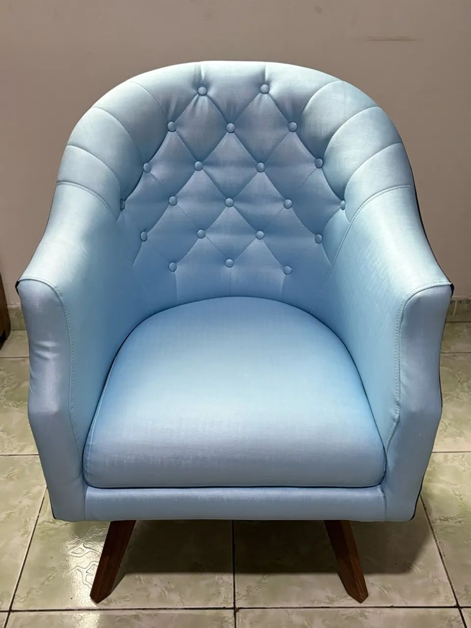 Vendo poltrona ergonômica versátil 