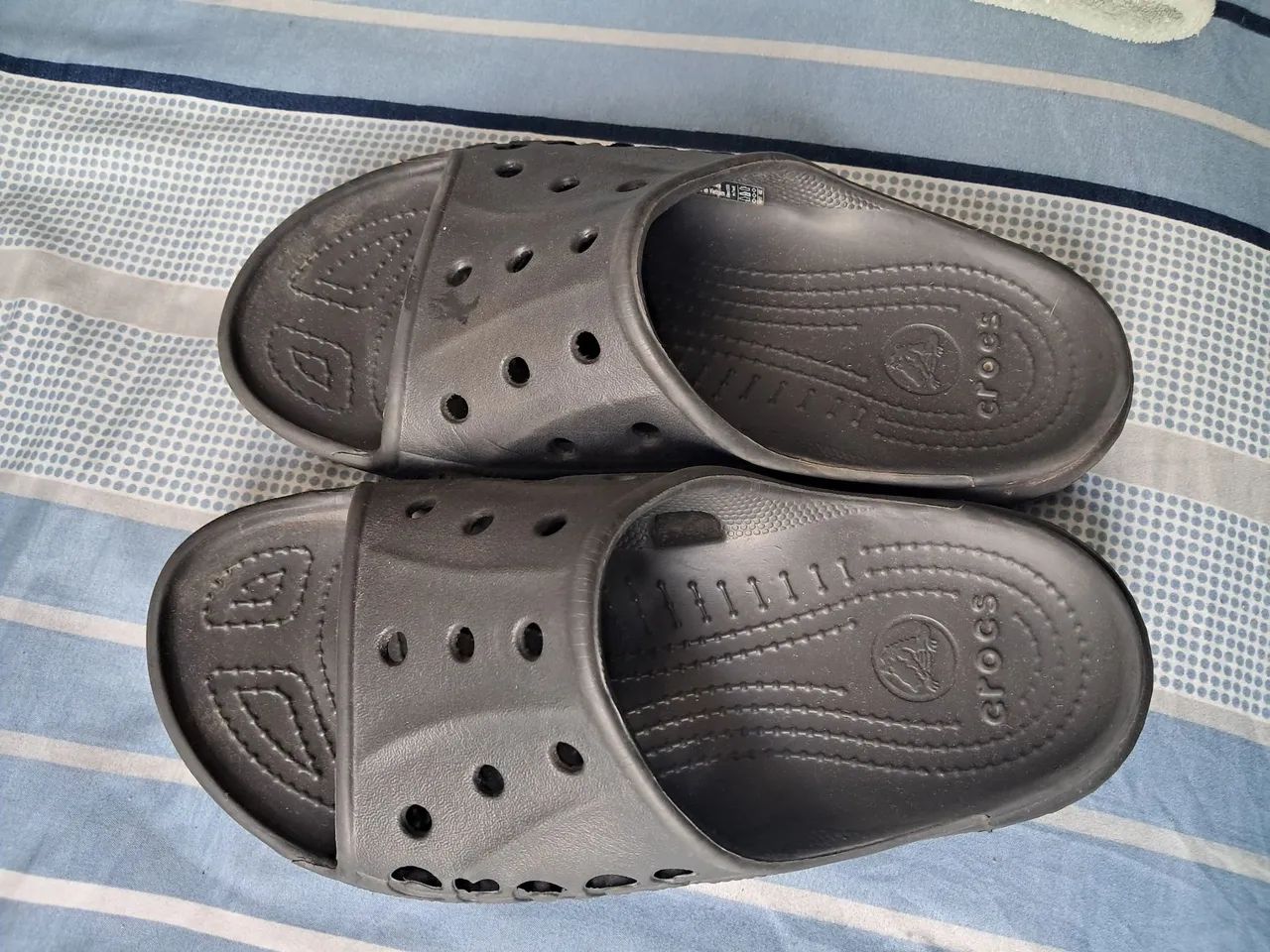 Chinelo Crocs - Foto 2