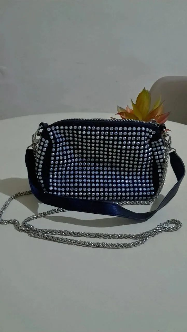 Bolsa preta com strass