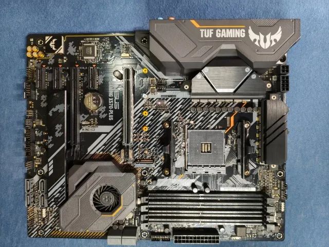 ASUS TUF Gaming X570-Plus/BR - Foto 2