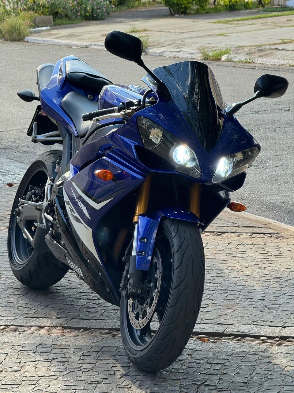 Yamaha R1
