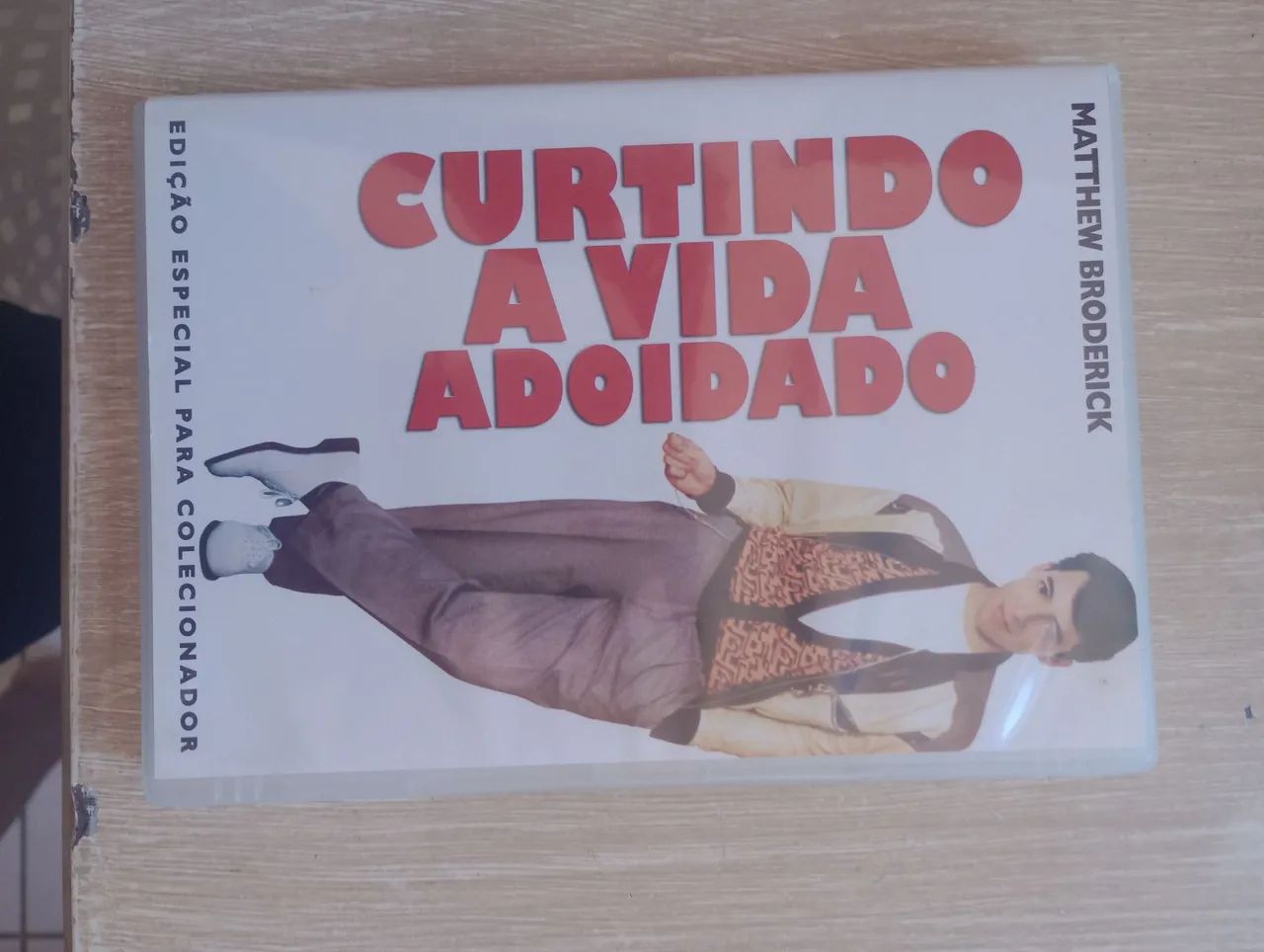 Vendo Dvd do filme curtindo a vida adoidado  - Foto 2