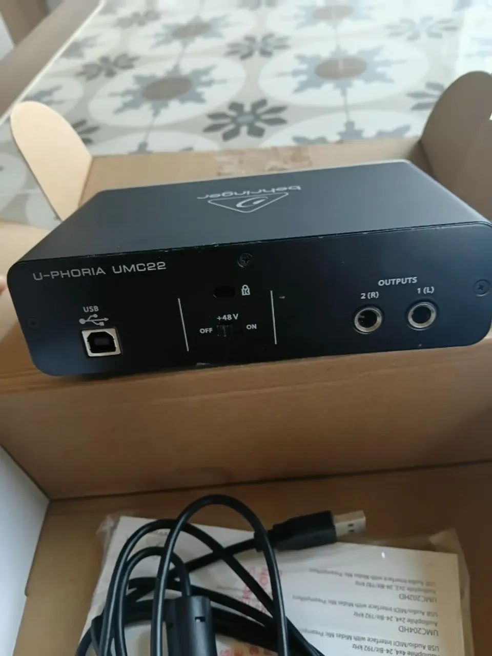 Interface de Áudio - Behringer UMC22 - Foto 5