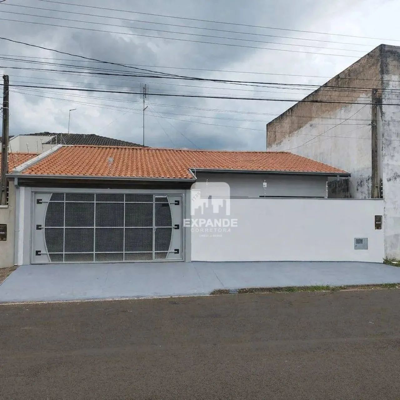 Casa com 2 dormitórios para alugar, 141 m² por R$ 2.800,00/mês - Jardim Itamarati - Botuca