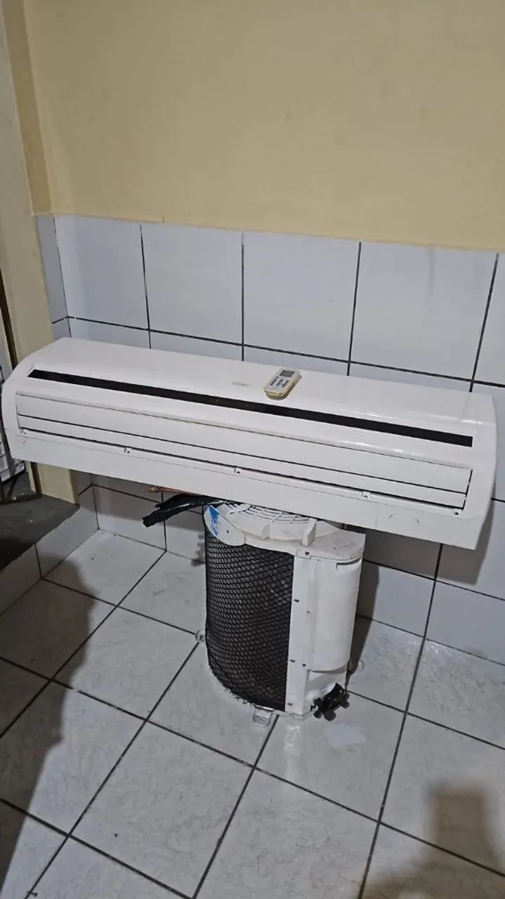 AR-CONDICIONADO MIDEA 30000 BTUS
