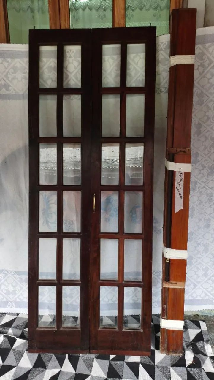 Vitro e porta balcão madeira e vidro  - Foto 5