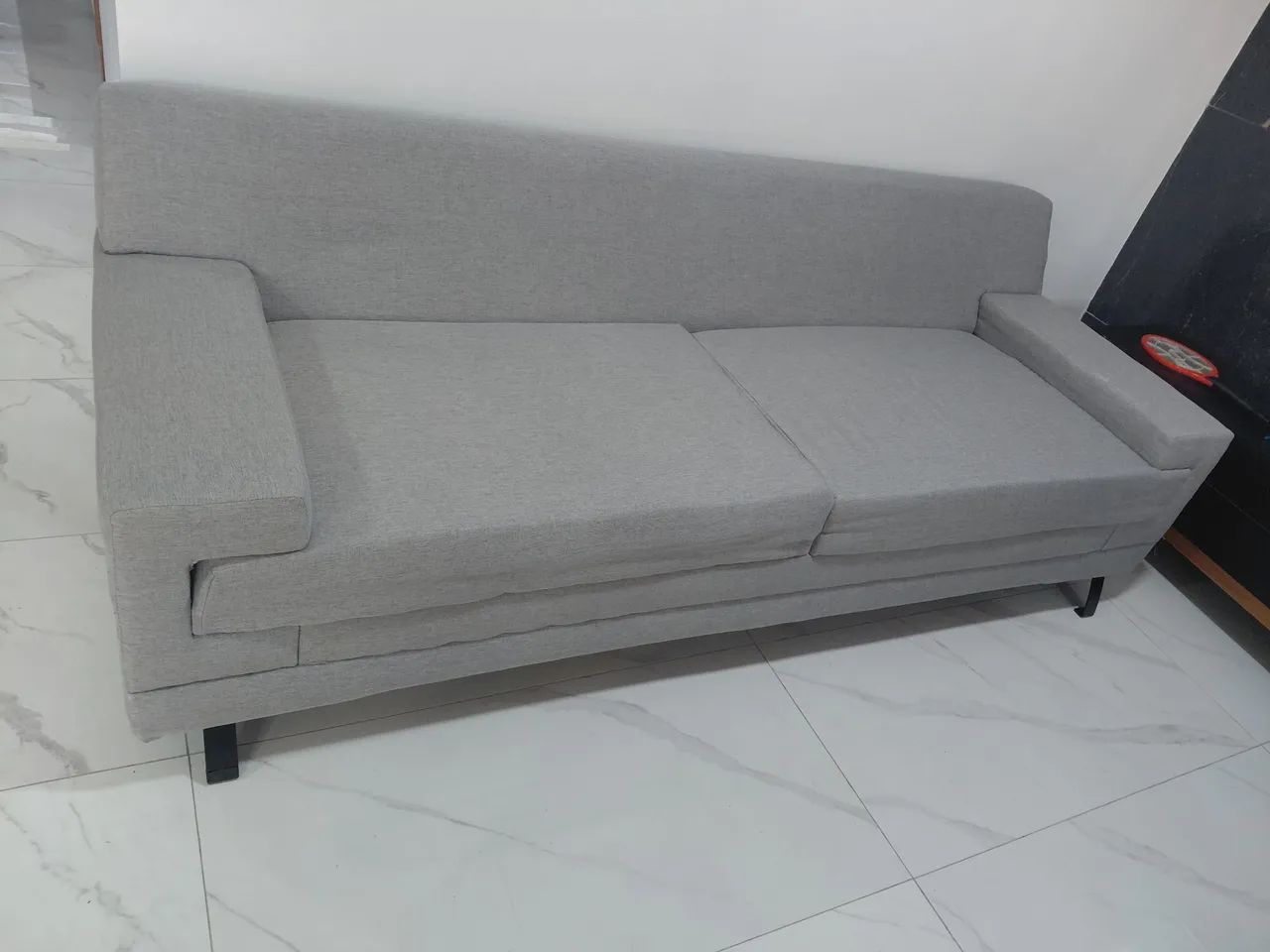 Sofa extra novo,pes de ferro - Foto 3