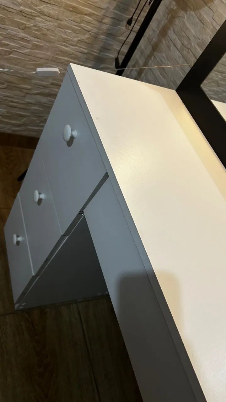 Penteadeira de MDF com luzes camarim - Foto 4