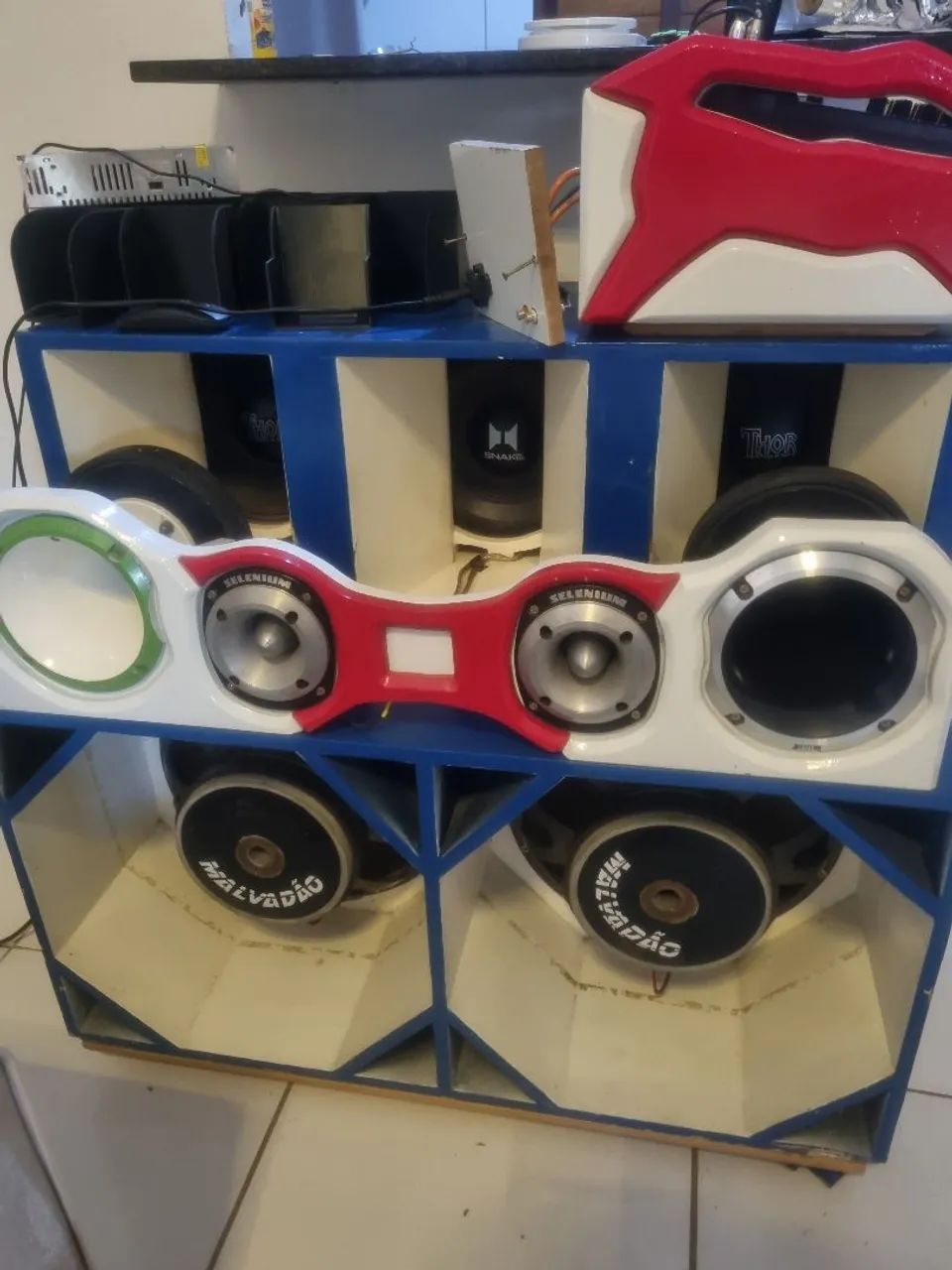 Vende-se paredão de som
