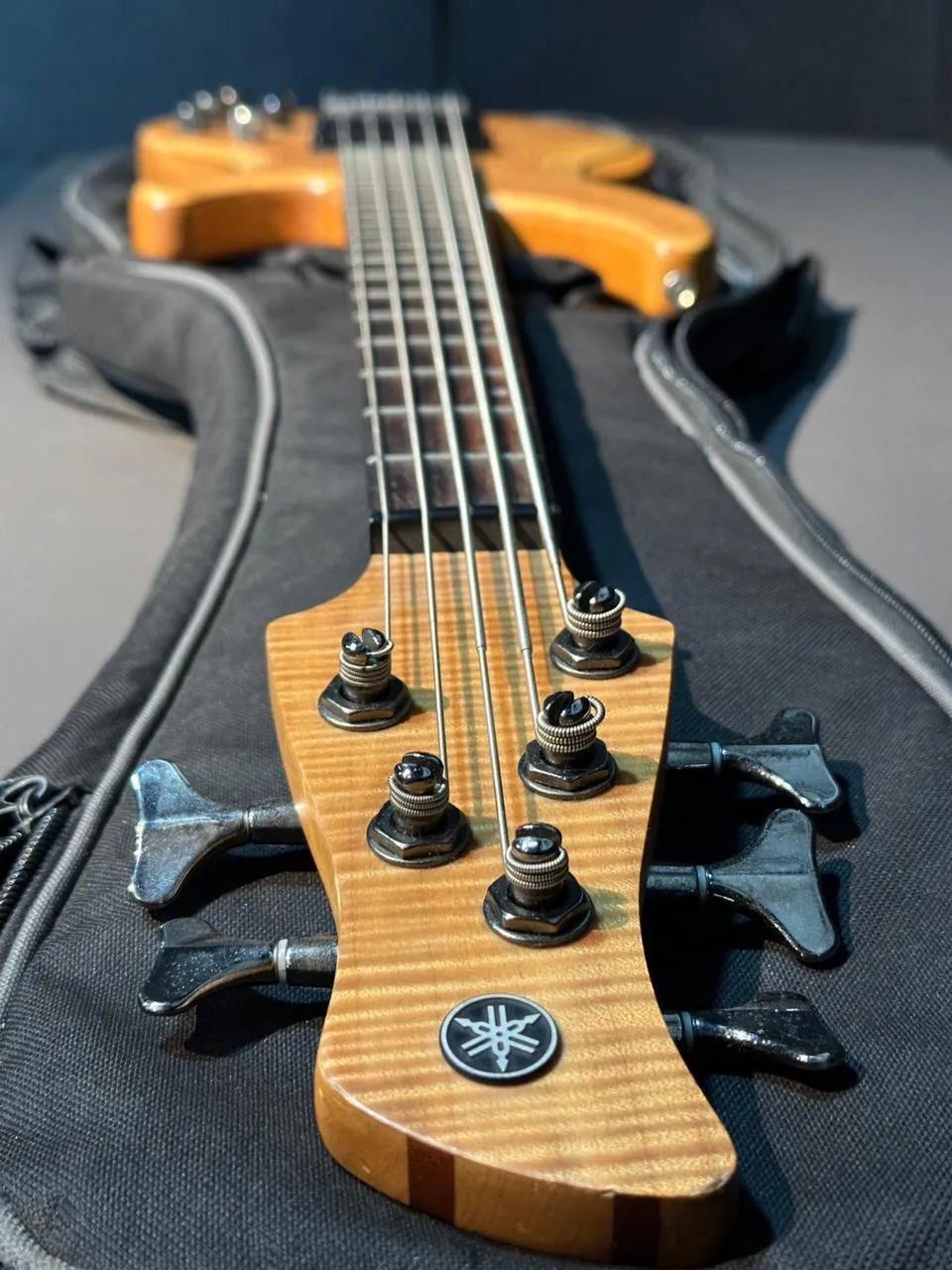 Baixo Yamaha TRBX 605 Fm Nt - Foto 2