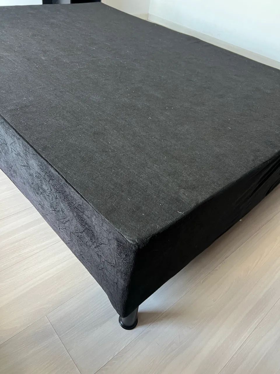 Base Box para Cama Casal/ Preta com Pés - Foto 2