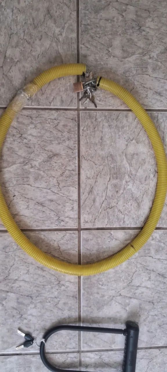 Corrente de 2 metros  com cadeado com 2 chaves  - Foto 2
