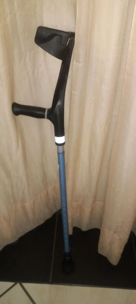 Vendo essa bengala nova ,tenho 2