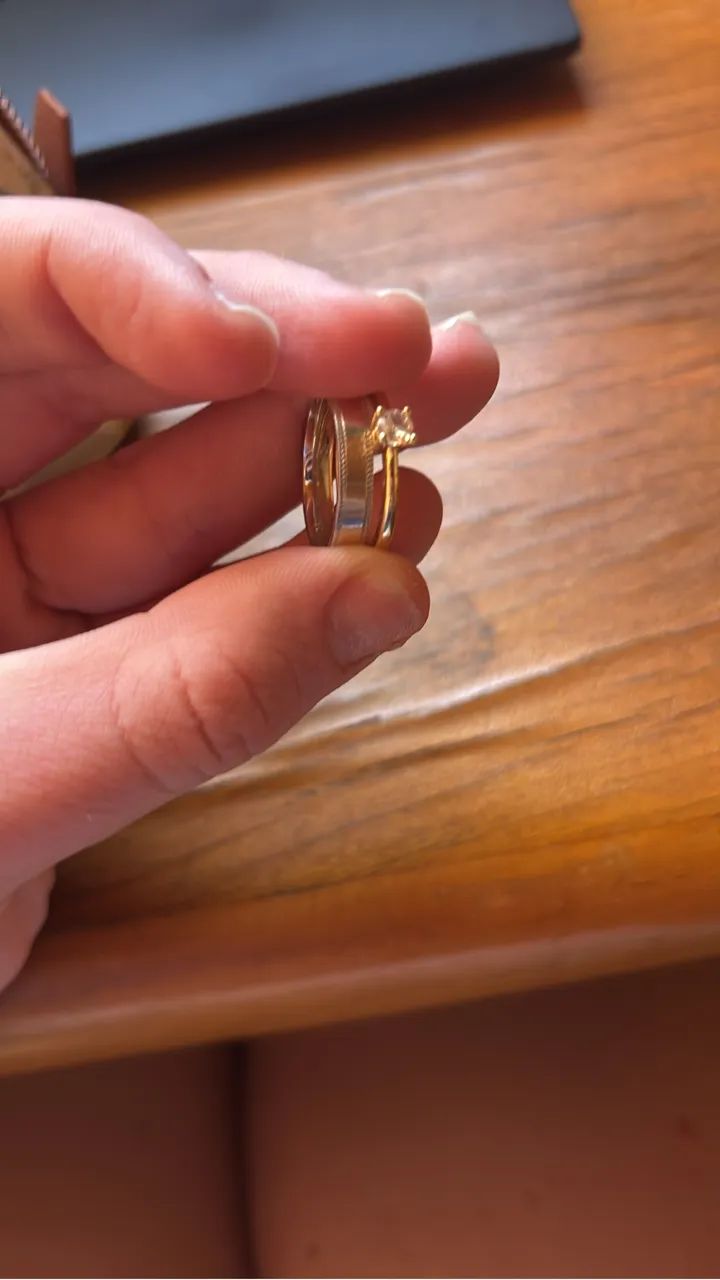 Anéis ouro e prata 